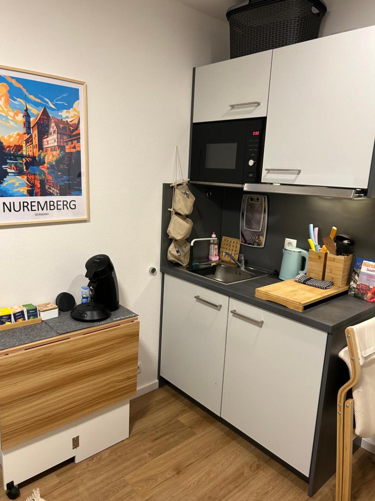 Modernesminizimmer-Stadtnah-Selfcheckin-Parkplatz Neurenberg Buitenkant foto