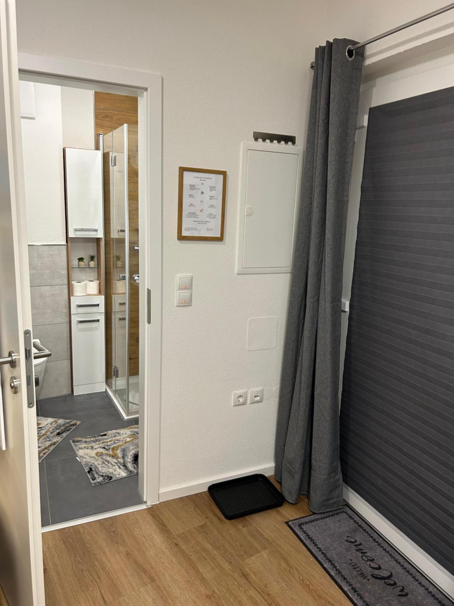 Modernesminizimmer-Stadtnah-Selfcheckin-Parkplatz Neurenberg Buitenkant foto